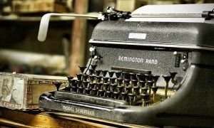 La rédaction d'article : comment je rédige mes articles, de la veille à la publication Rédiger un article, ce n'est pas seulement s'attabler devant son ordinateur et aligner des mots. C'est un peu plus complexe que ça. Je vous explique comment je rédige mes articles, de la veille de ma niche jusqu'au moment où je clique sur le bouton Publier.